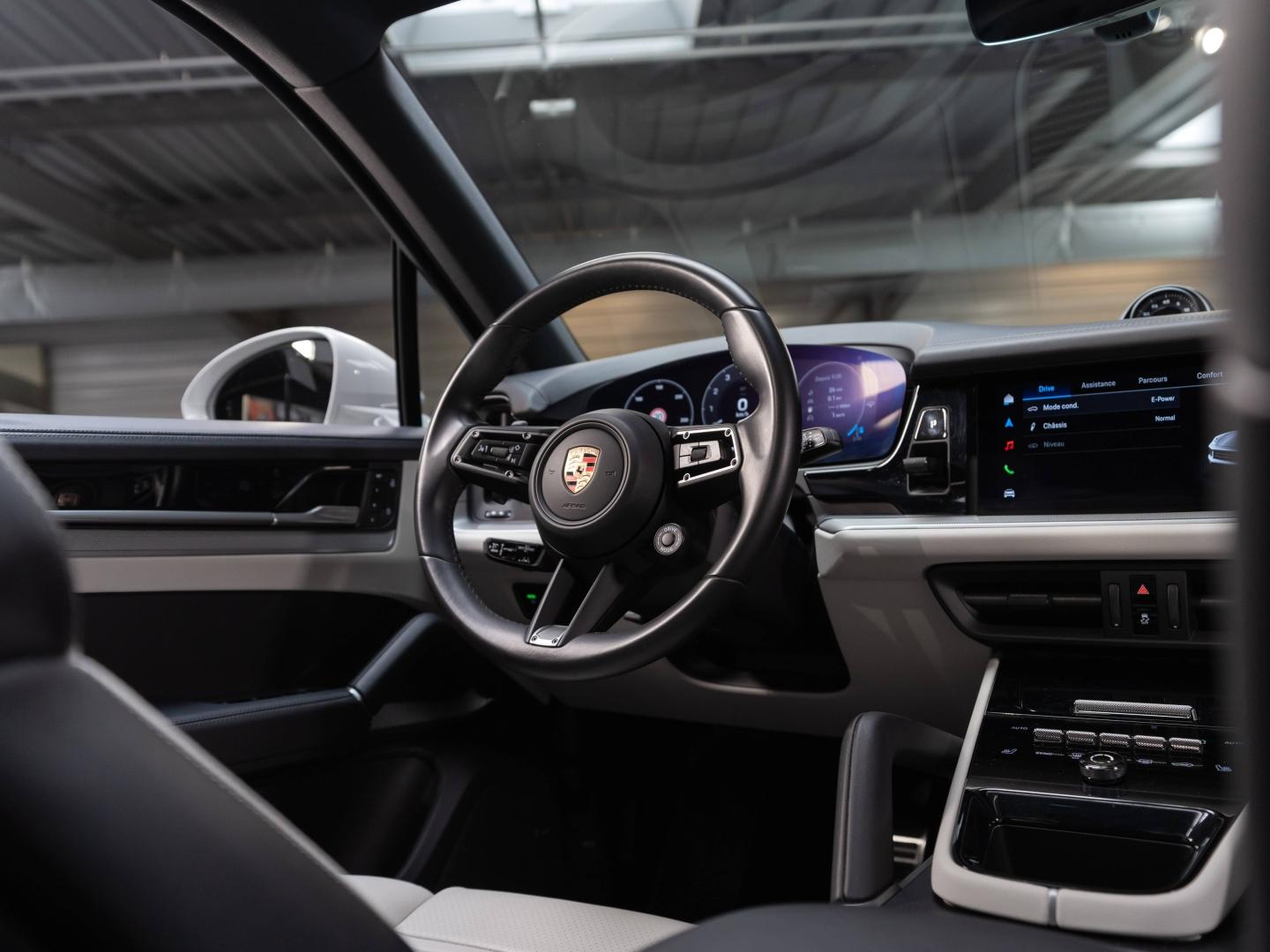 Voitures occasions PORSCHE CAYENNE S E-Hybrid Champagne-au-Mont-d'Or