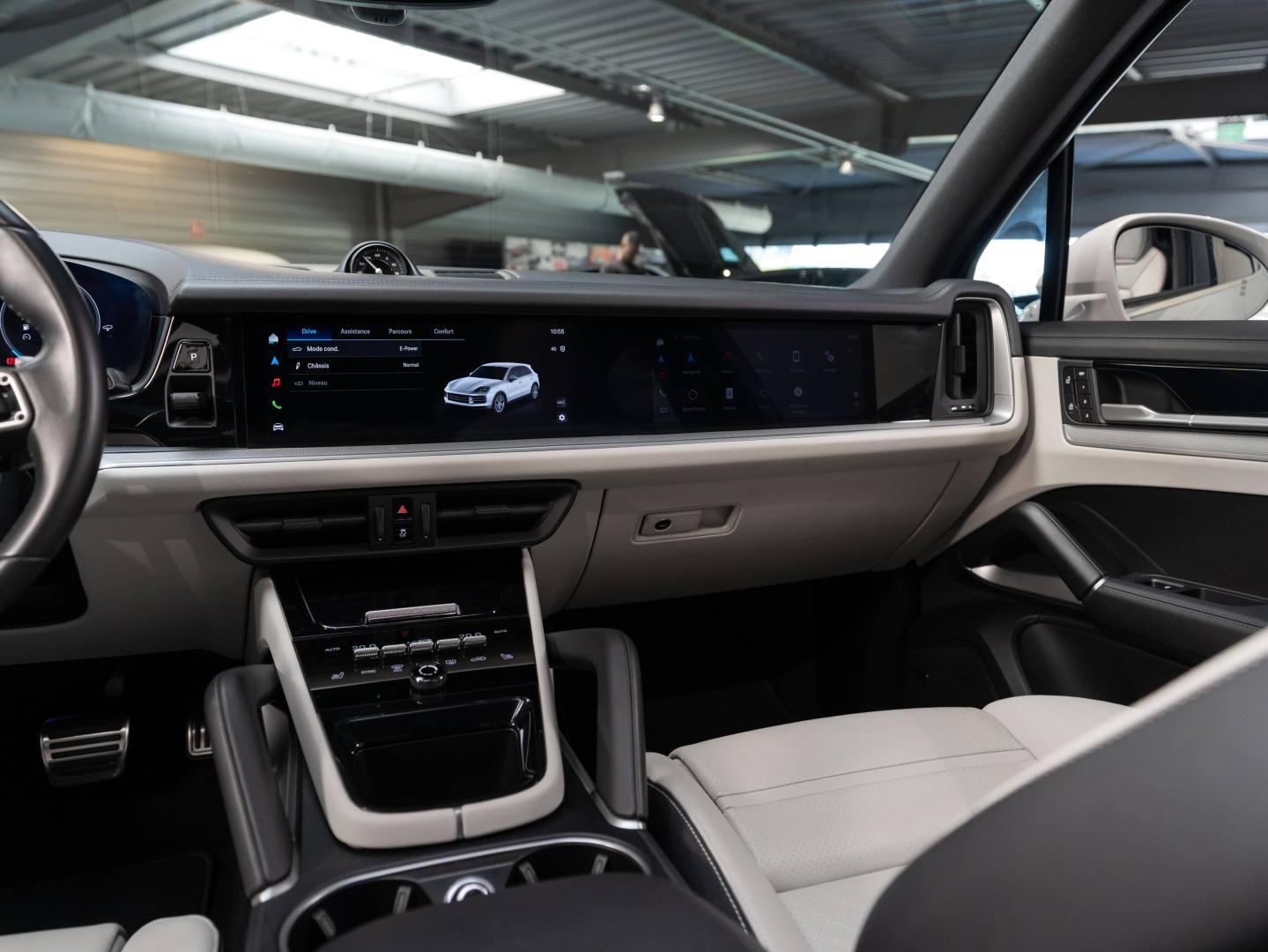 Voitures occasions PORSCHE CAYENNE S E-Hybrid Champagne-au-Mont-d'Or
