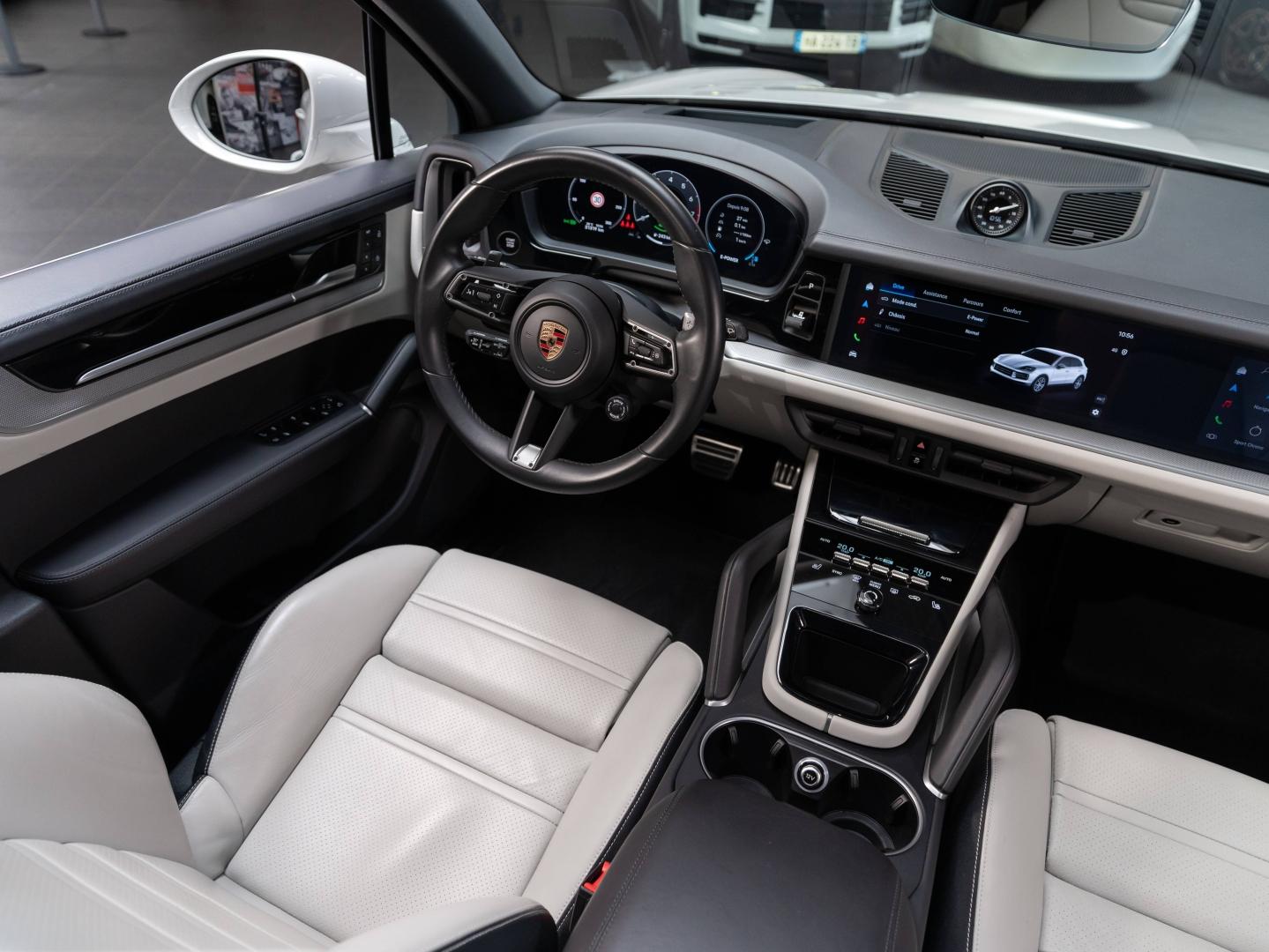 Voitures occasions PORSCHE CAYENNE S E-Hybrid Champagne-au-Mont-d'Or