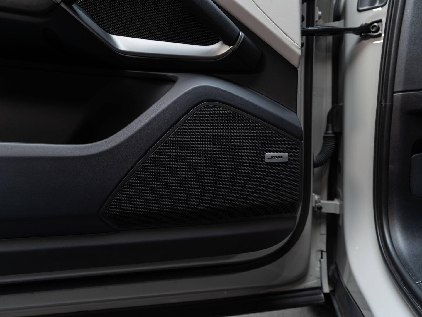 Voitures occasions PORSCHE CAYENNE S E-Hybrid Champagne-au-Mont-d'Or