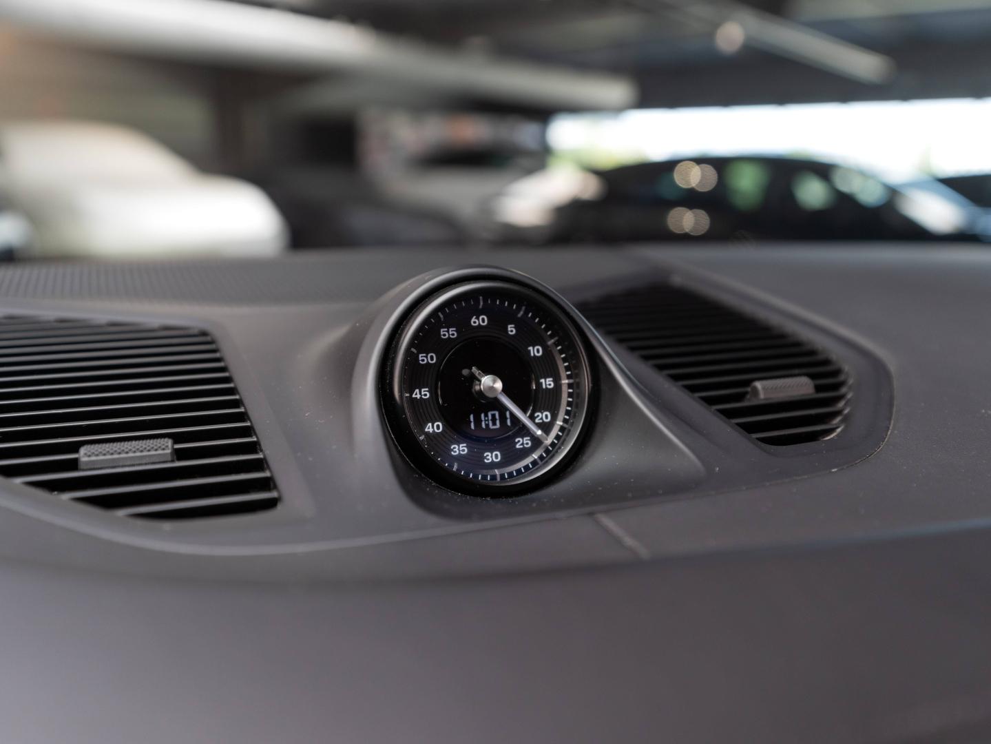 Voitures occasions PORSCHE CAYENNE S E-Hybrid Champagne-au-Mont-d'Or