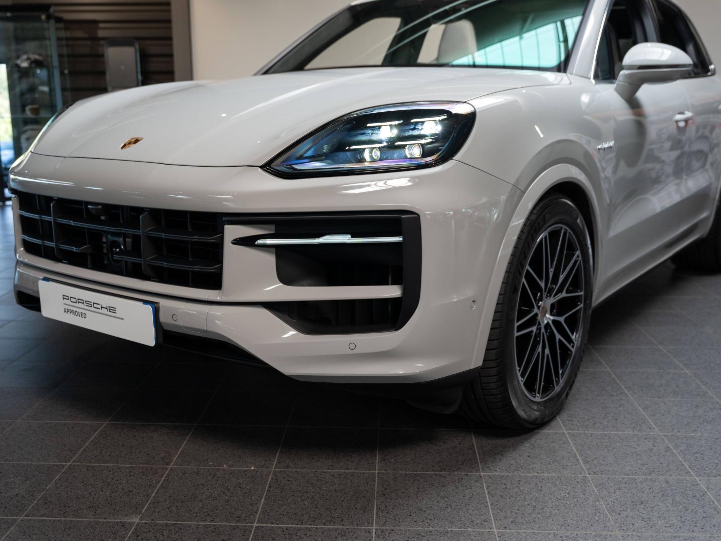 Voitures occasions PORSCHE CAYENNE S E-Hybrid Champagne-au-Mont-d'Or
