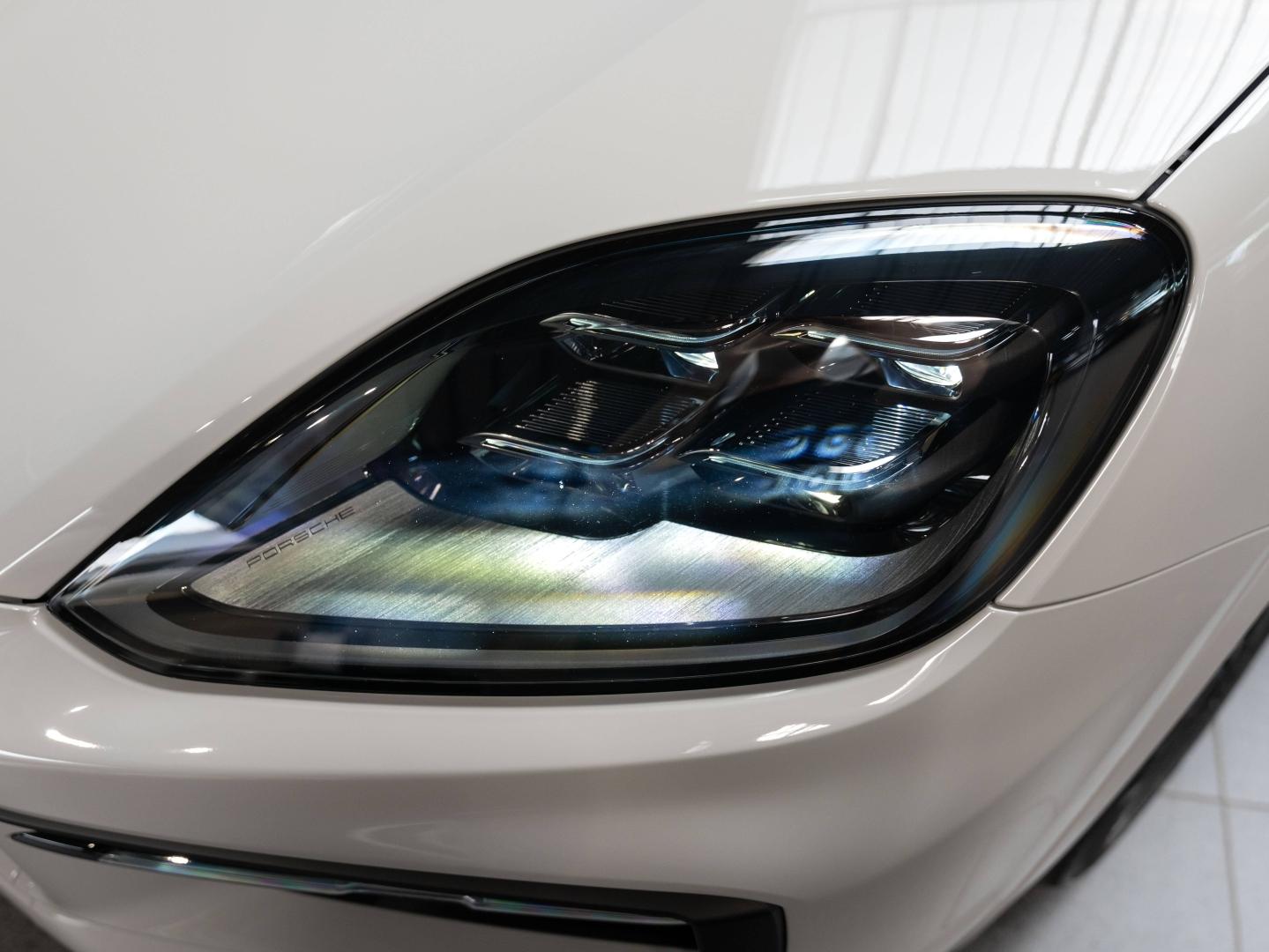 Voitures occasions PORSCHE CAYENNE S E-Hybrid Champagne-au-Mont-d'Or