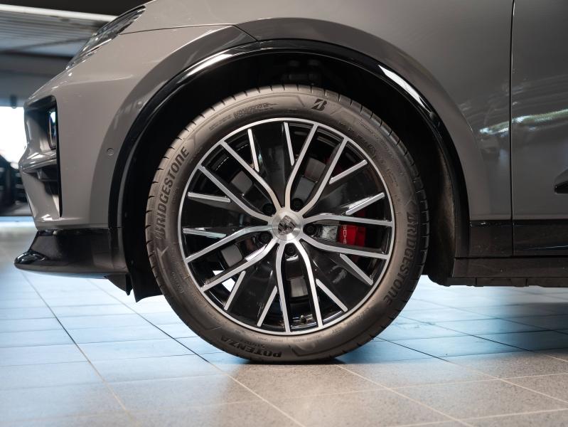 Voitures occasions PORSCHE MACAN Turbo Champagne-au-Mont-d'Or