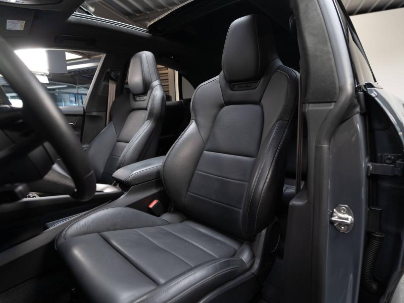 Voitures occasions PORSCHE MACAN Turbo Champagne-au-Mont-d'Or