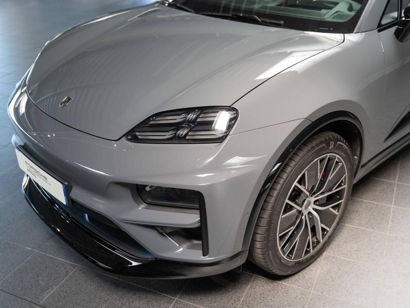 Voitures occasions PORSCHE MACAN Turbo Champagne-au-Mont-d'Or