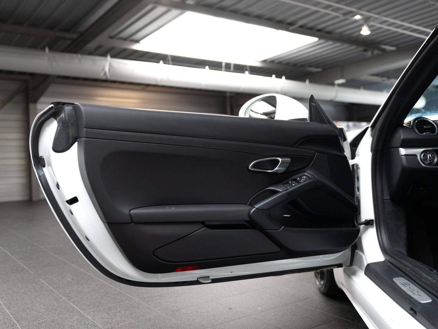 Voitures occasions PORSCHE 718 Boxster Base Champagne-au-Mont-d'Or