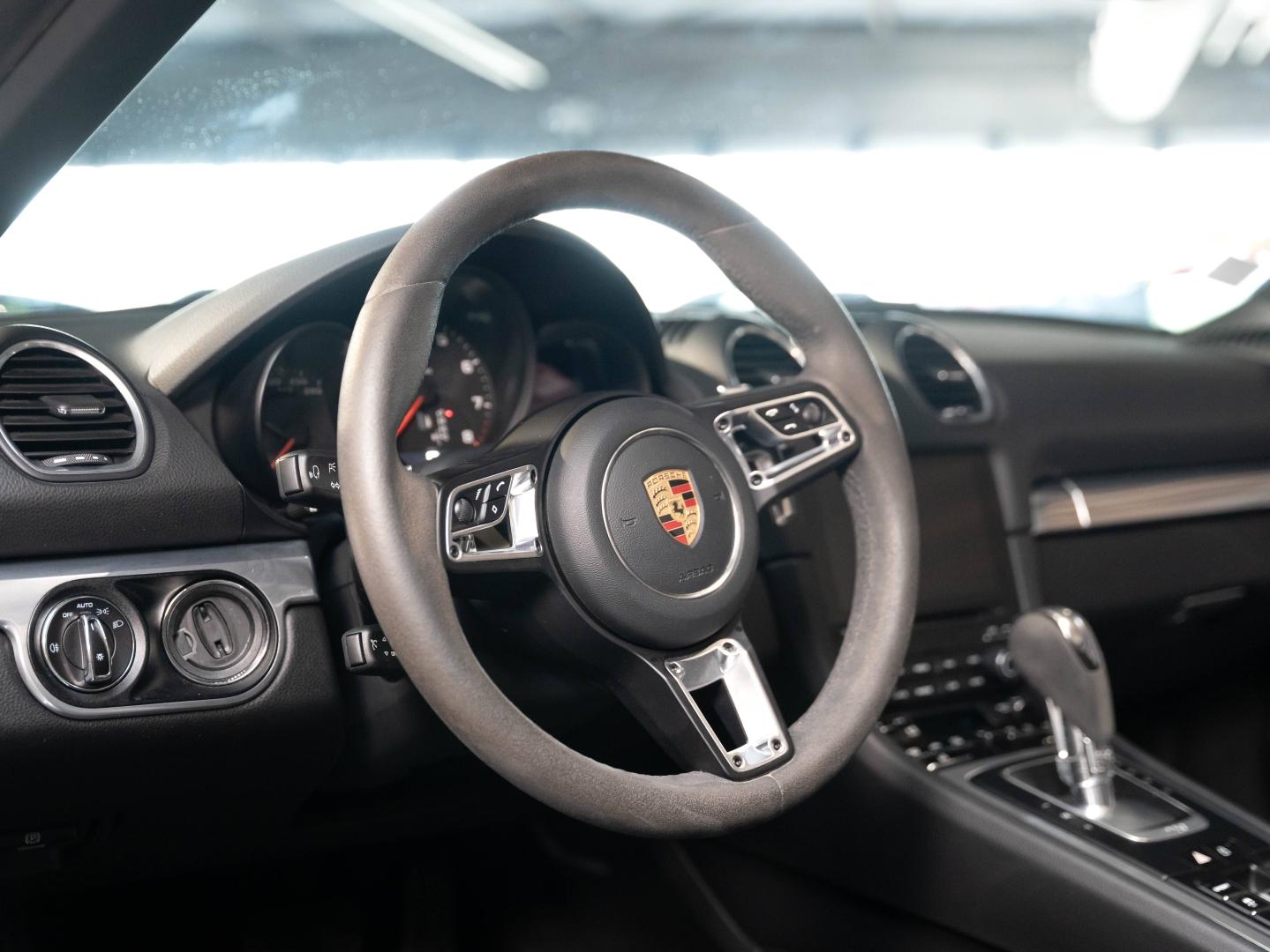 Voitures occasions PORSCHE 718 Boxster Base Champagne-au-Mont-d'Or