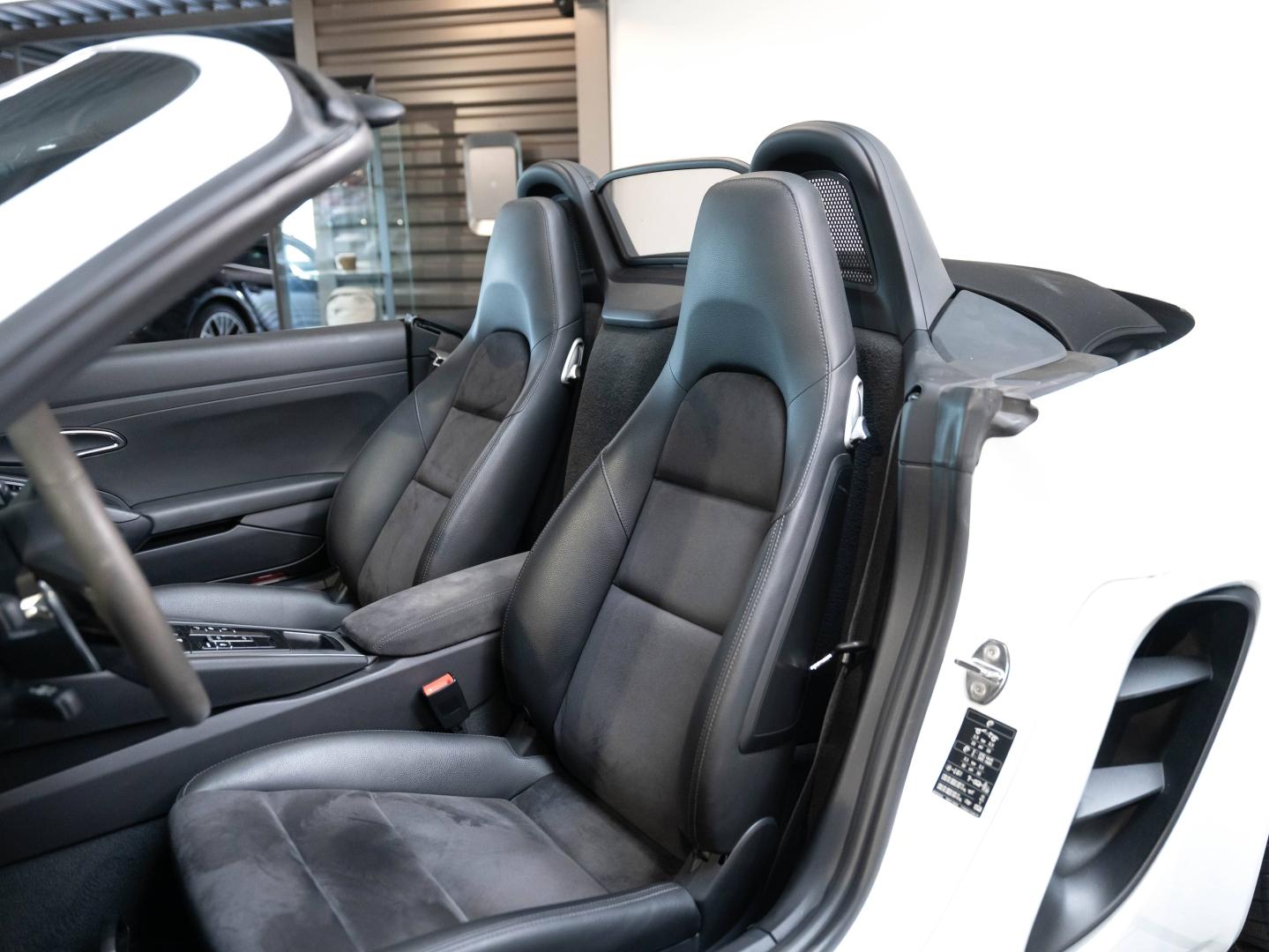 Voitures occasions PORSCHE 718 Boxster Base Champagne-au-Mont-d'Or