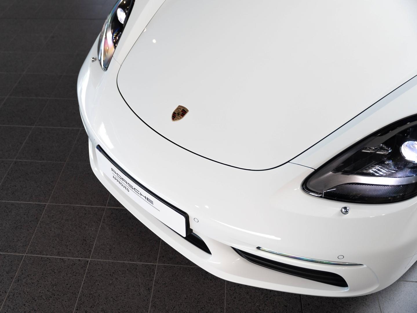 Voitures occasions PORSCHE 718 Boxster Base Champagne-au-Mont-d'Or