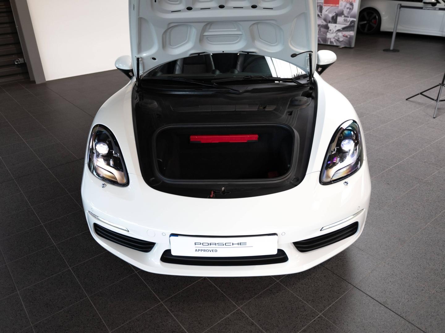 Voitures occasions PORSCHE 718 Boxster Base Champagne-au-Mont-d'Or