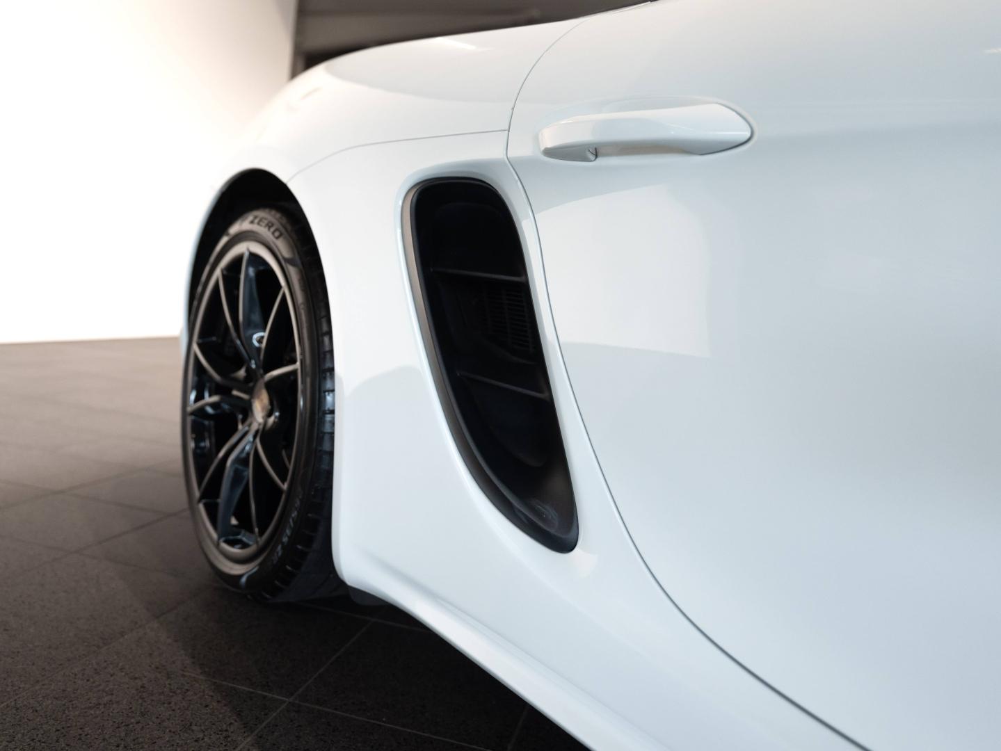 Voitures occasions PORSCHE 718 Boxster Base Champagne-au-Mont-d'Or