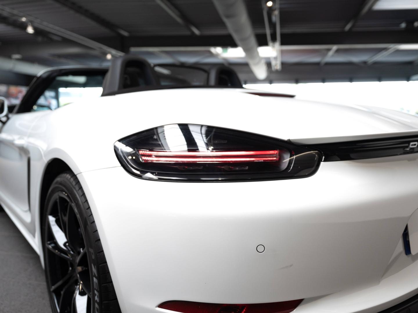 Voitures occasions PORSCHE 718 Boxster Base Champagne-au-Mont-d'Or