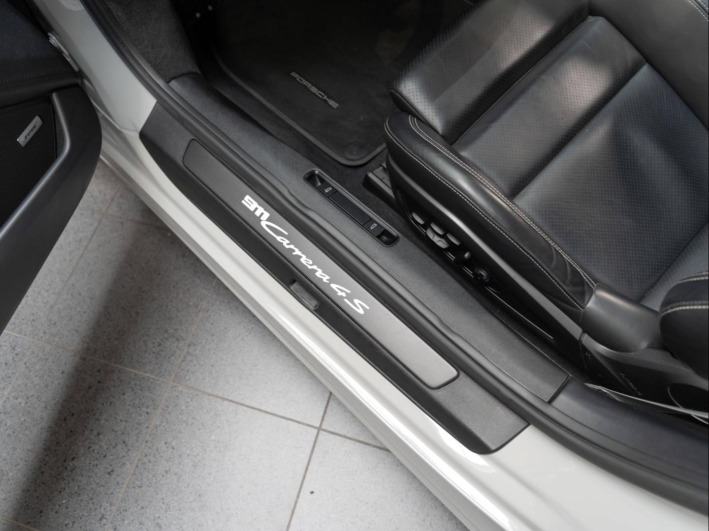 Voitures occasions PORSCHE 911 Coupe Carrera 4S Champagne-au-Mont-d'Or