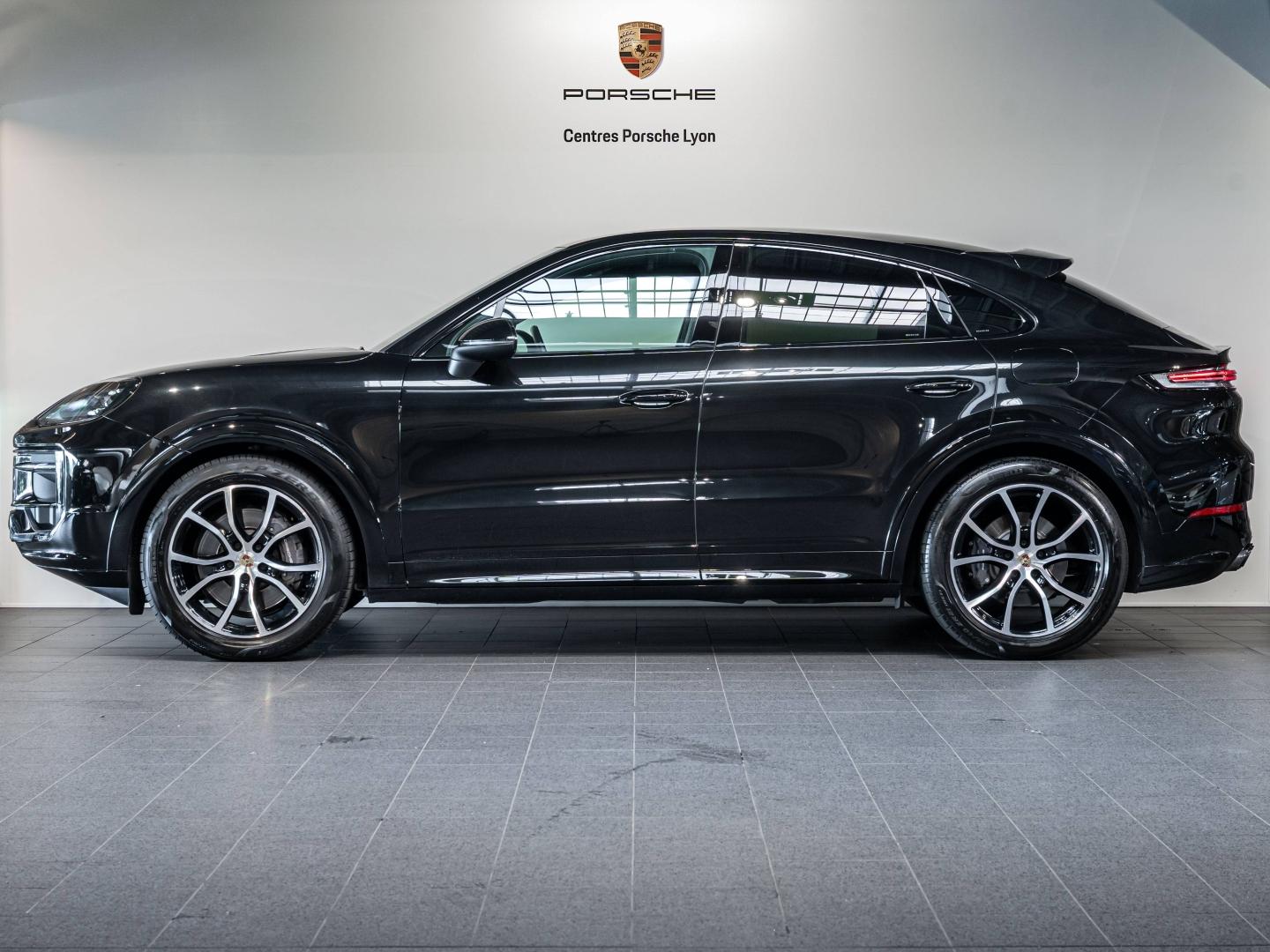 Voitures occasions PORSCHE Cayenne Coupe E-Hybrid Champagne-au-Mont-d'Or