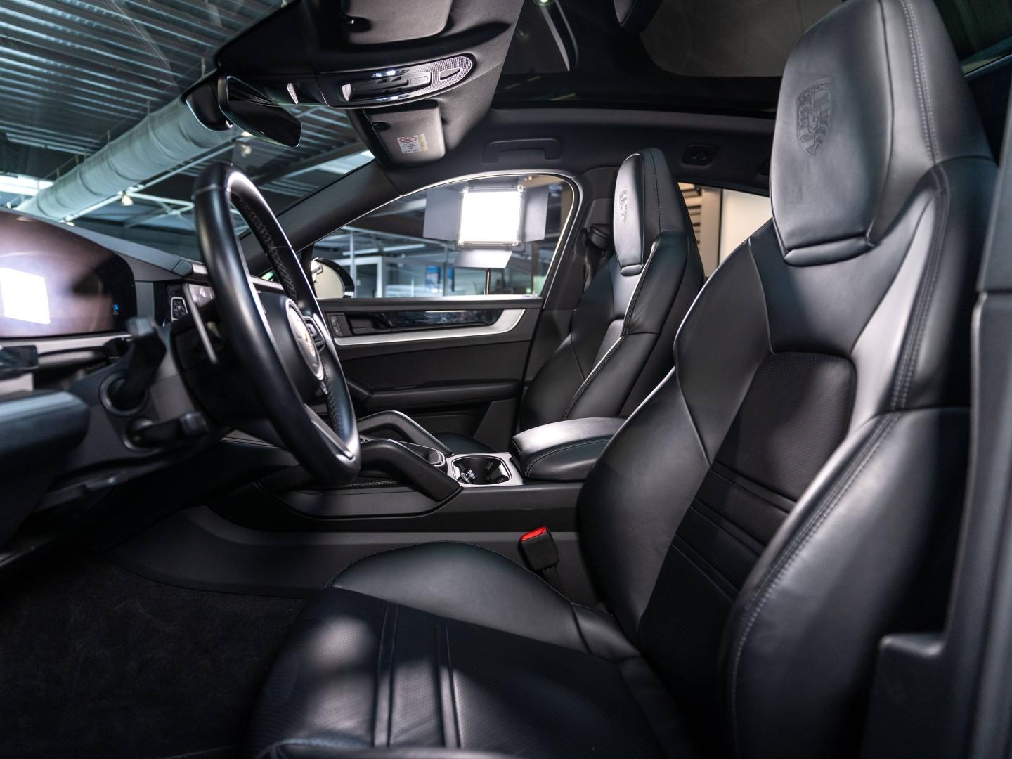 Voitures occasions PORSCHE Cayenne Coupe E-Hybrid Champagne-au-Mont-d'Or