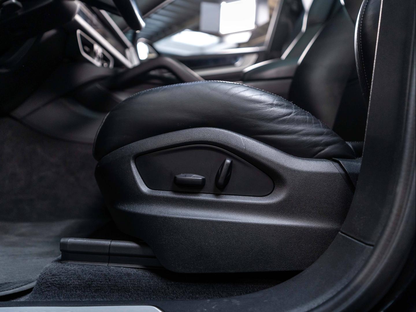 Voitures occasions PORSCHE Cayenne Coupe E-Hybrid Champagne-au-Mont-d'Or