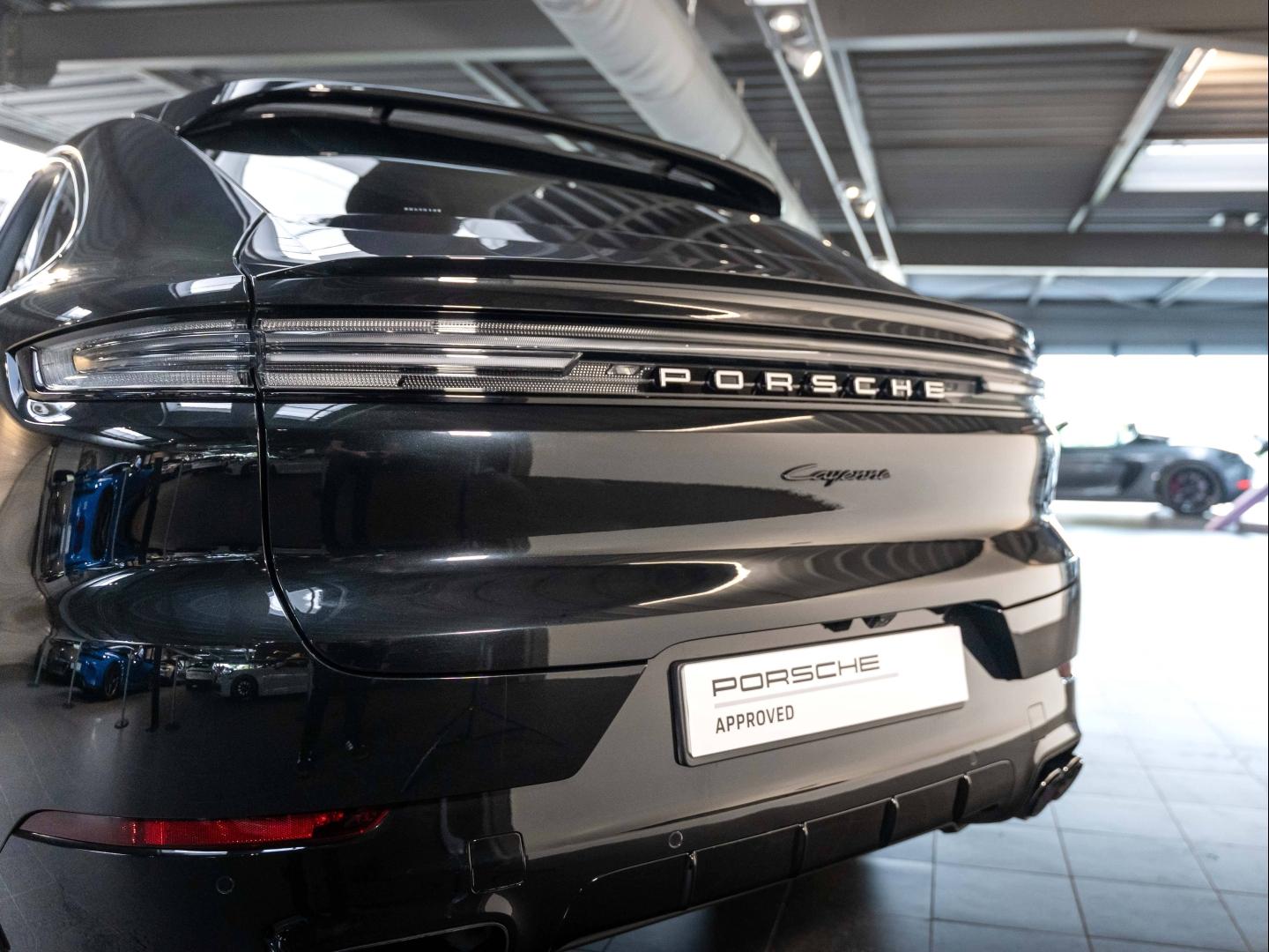 Voitures occasions PORSCHE Cayenne Coupe E-Hybrid Champagne-au-Mont-d'Or