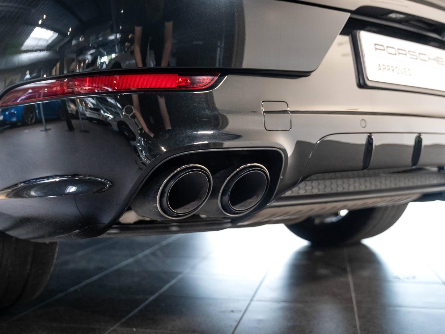 Voitures occasions PORSCHE Cayenne Coupe E-Hybrid Champagne-au-Mont-d'Or