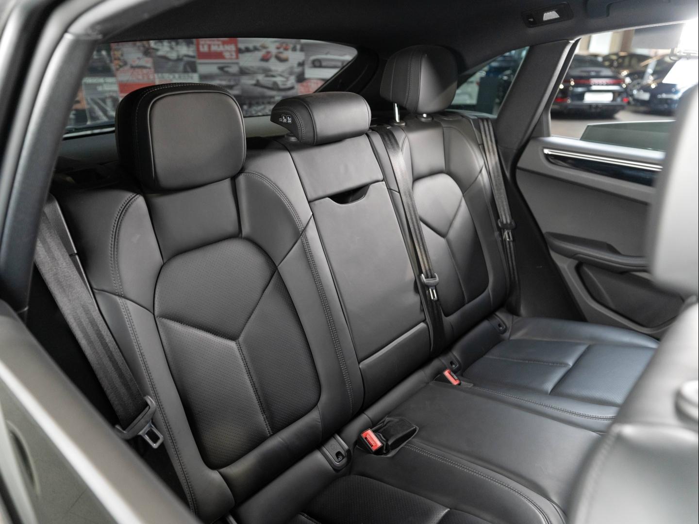 Voitures occasions PORSCHE MACAN S Champagne-au-Mont-d'Or