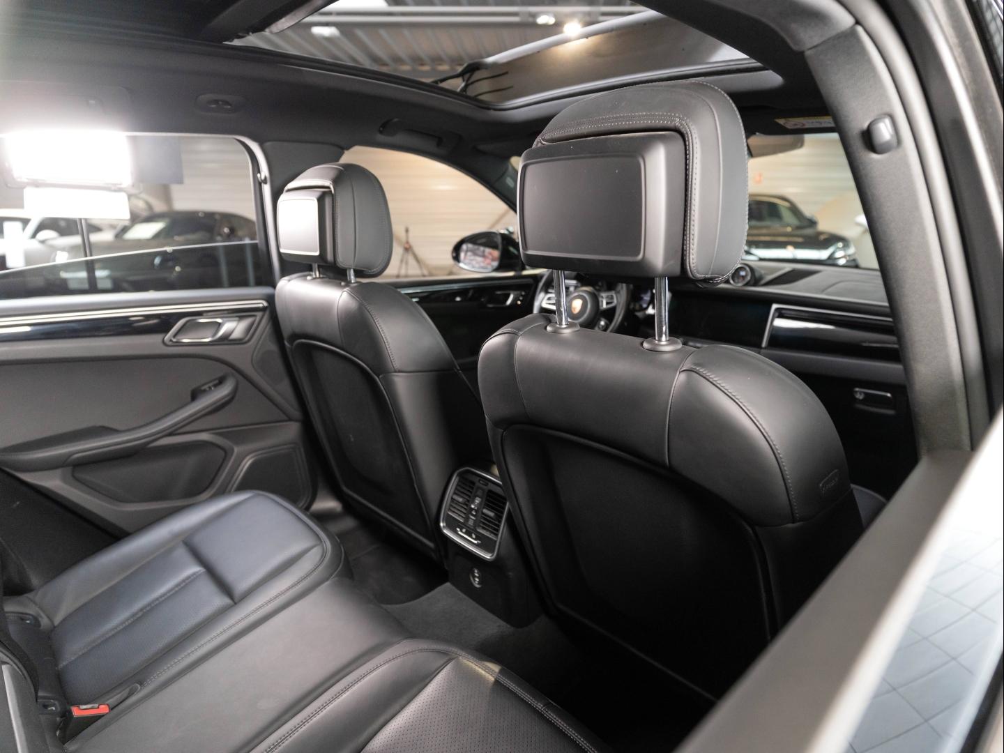 Voitures occasions PORSCHE MACAN S Champagne-au-Mont-d'Or