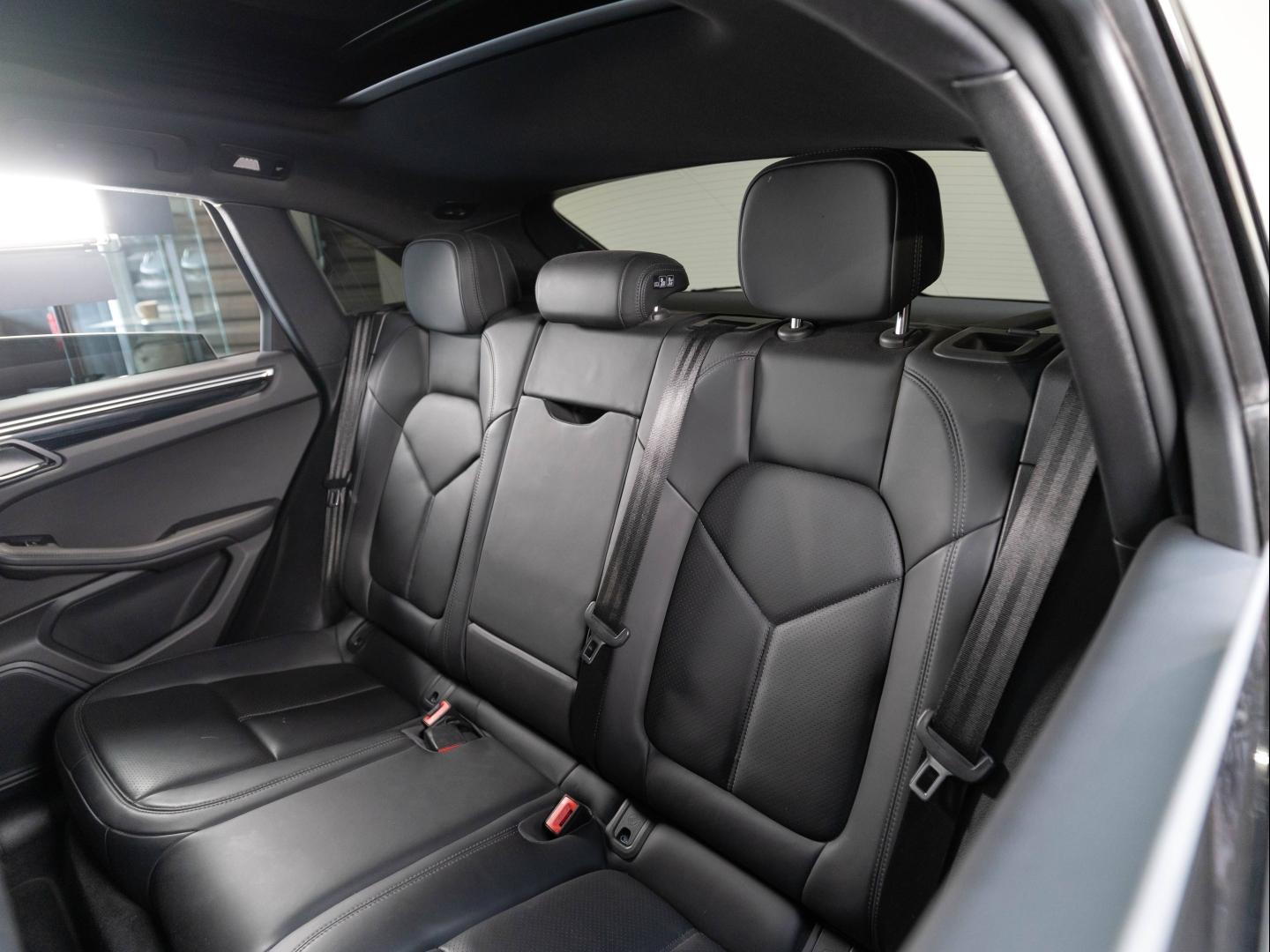 Voitures occasions PORSCHE MACAN S Champagne-au-Mont-d'Or