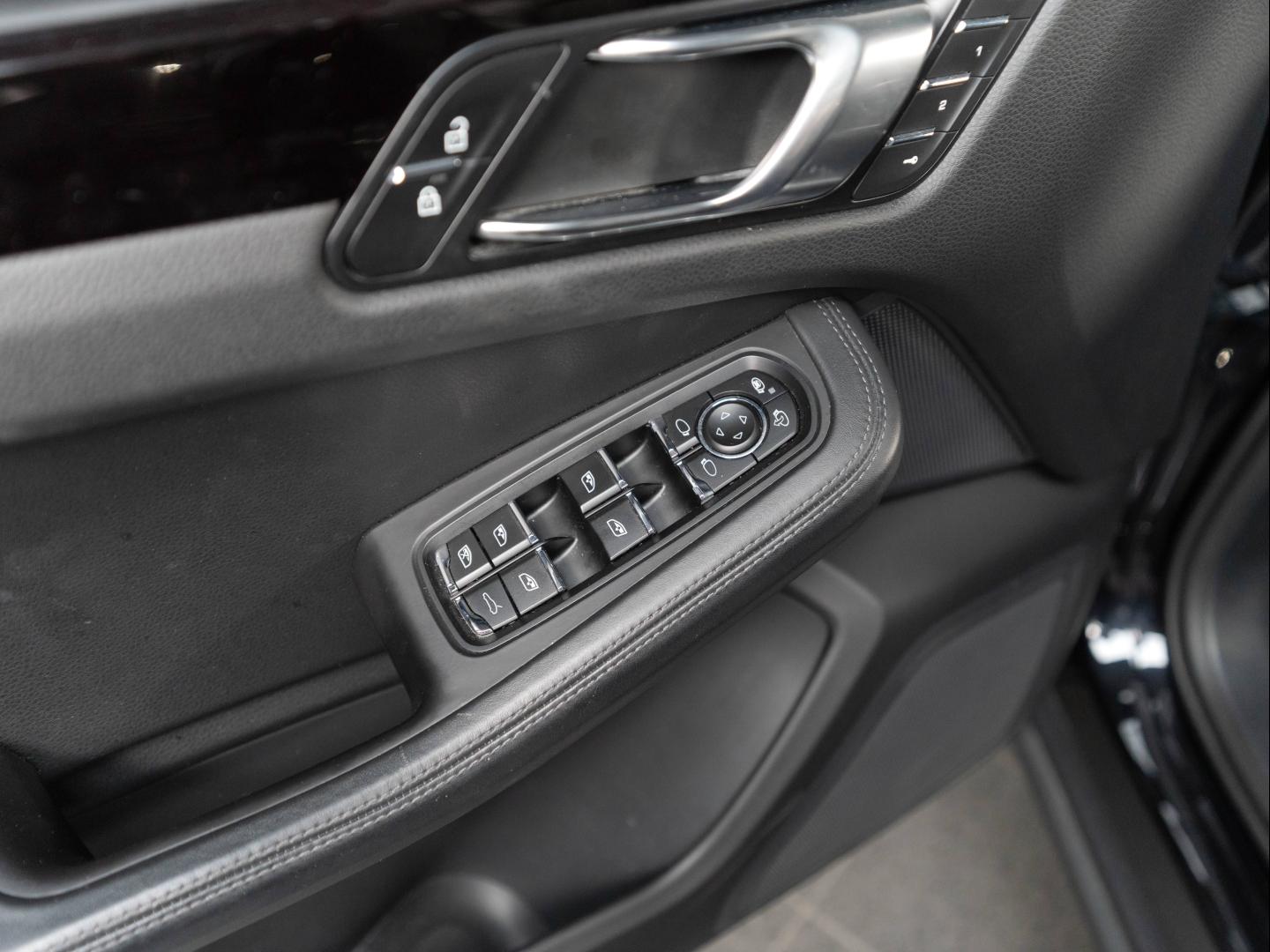 Voitures occasions PORSCHE MACAN S Champagne-au-Mont-d'Or