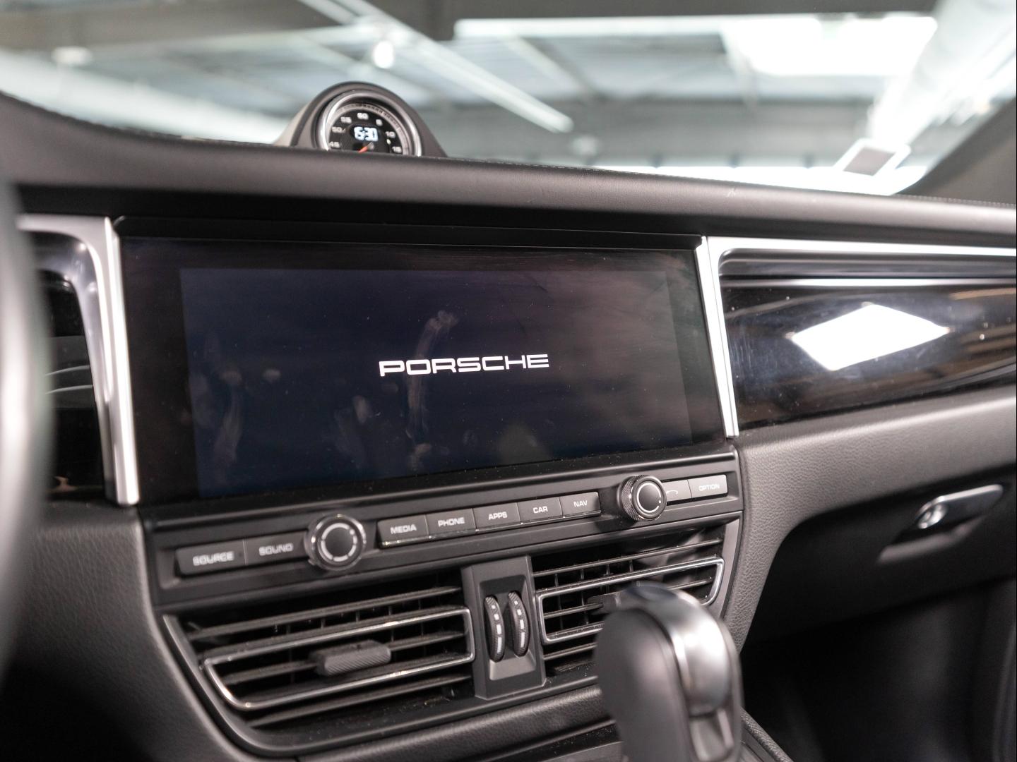 Voitures occasions PORSCHE MACAN S Champagne-au-Mont-d'Or
