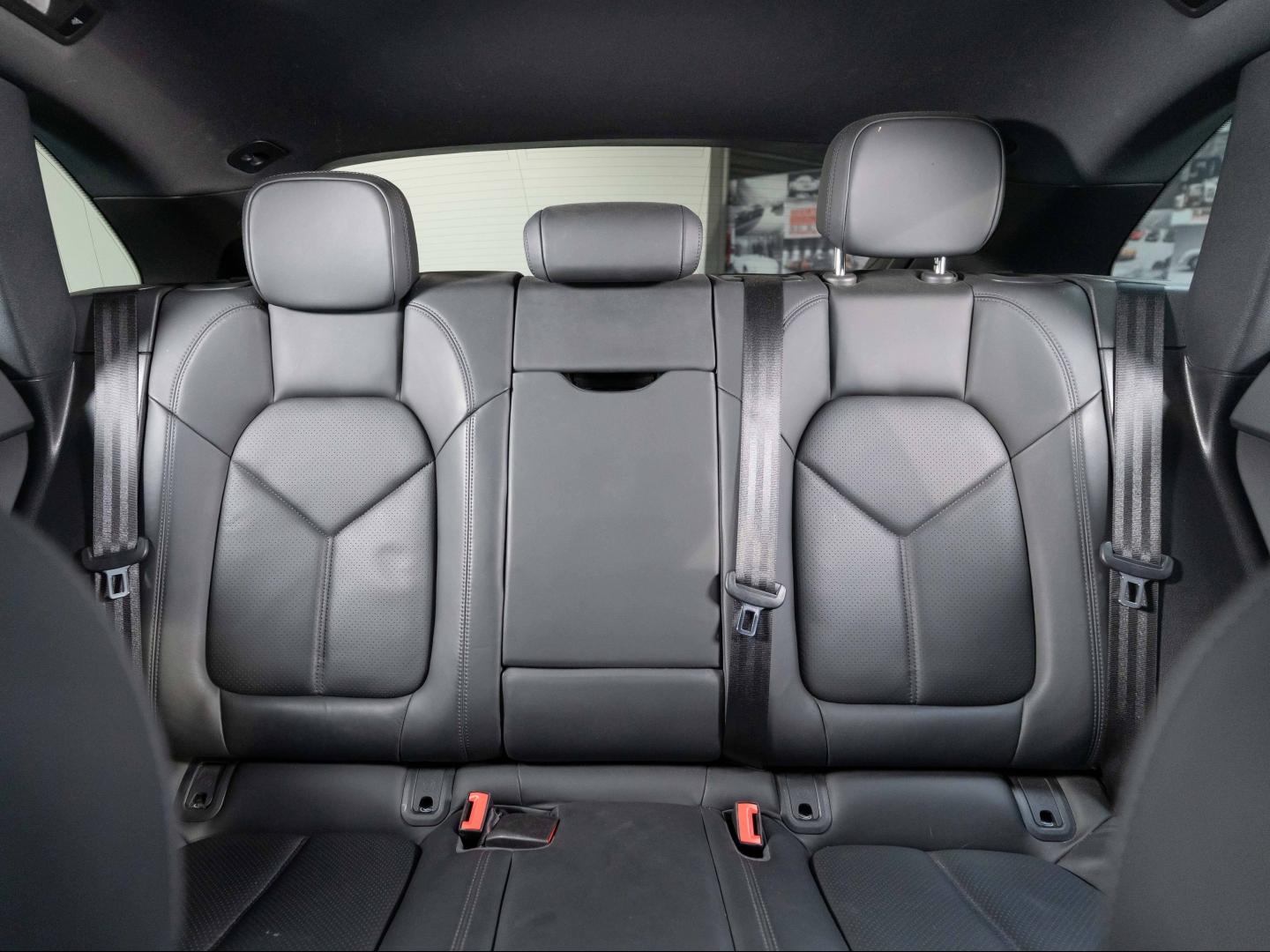 Voitures occasions PORSCHE MACAN S Champagne-au-Mont-d'Or
