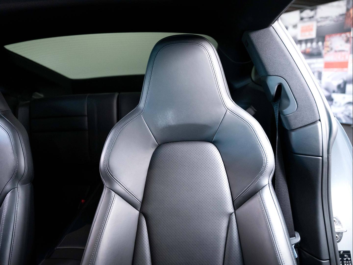 Voitures occasions PORSCHE 911 Coupe Carrera S Champagne-au-Mont-d'Or