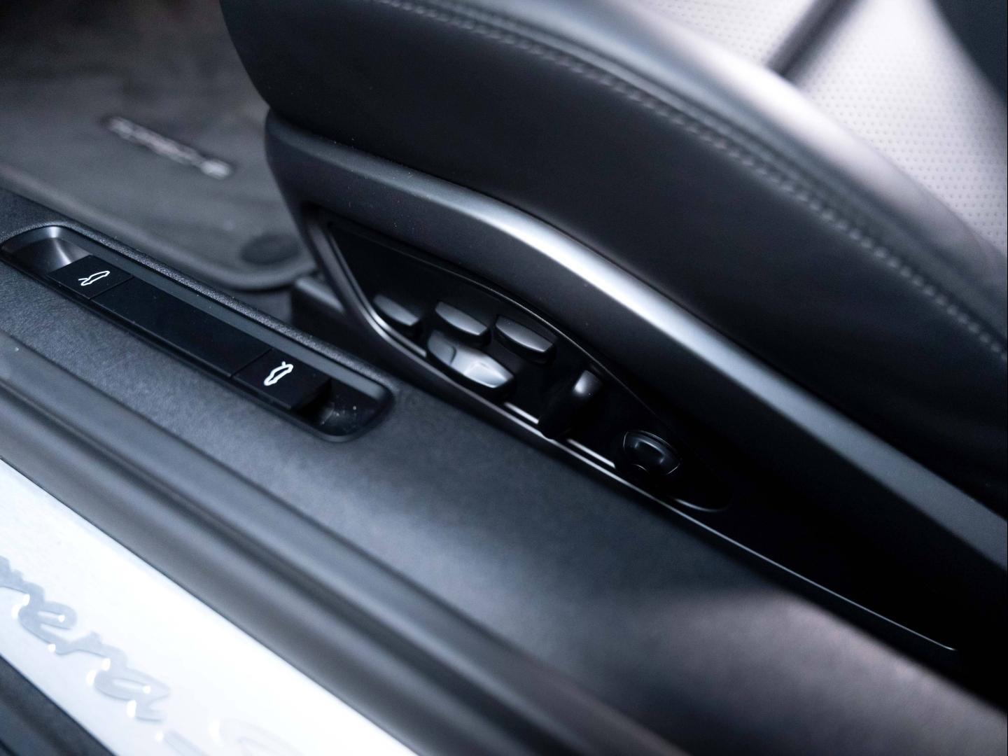 Voitures occasions PORSCHE 911 Coupe Carrera S Champagne-au-Mont-d'Or