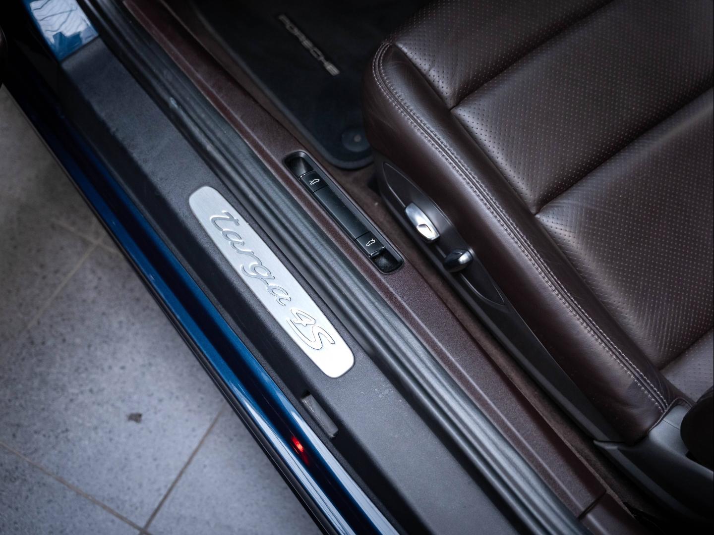 Voitures occasions PORSCHE 911 Targa Targa 4S Champagne-au-Mont-d'Or