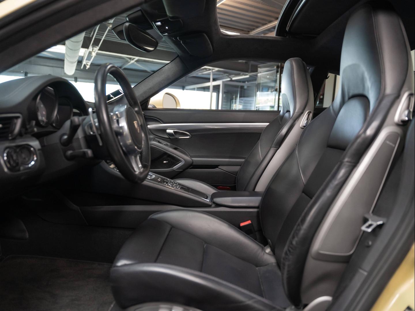 Voitures occasions PORSCHE 911 Coupe Carrera S Champagne-au-Mont-d'Or