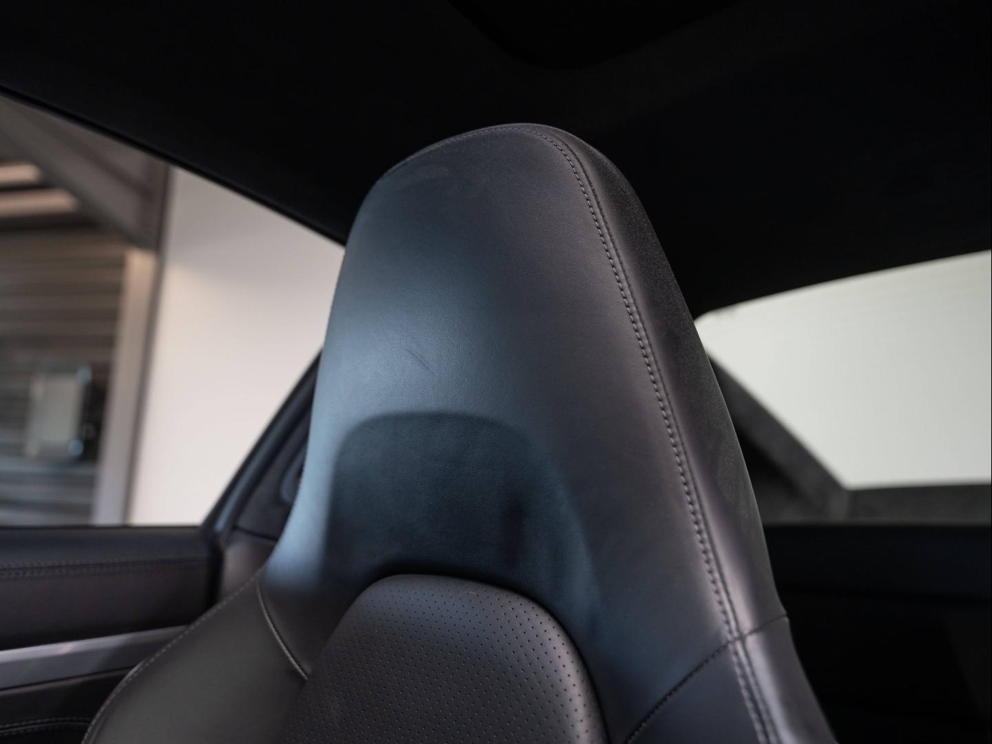 Voitures occasions PORSCHE 911 Coupe Carrera S Champagne-au-Mont-d'Or