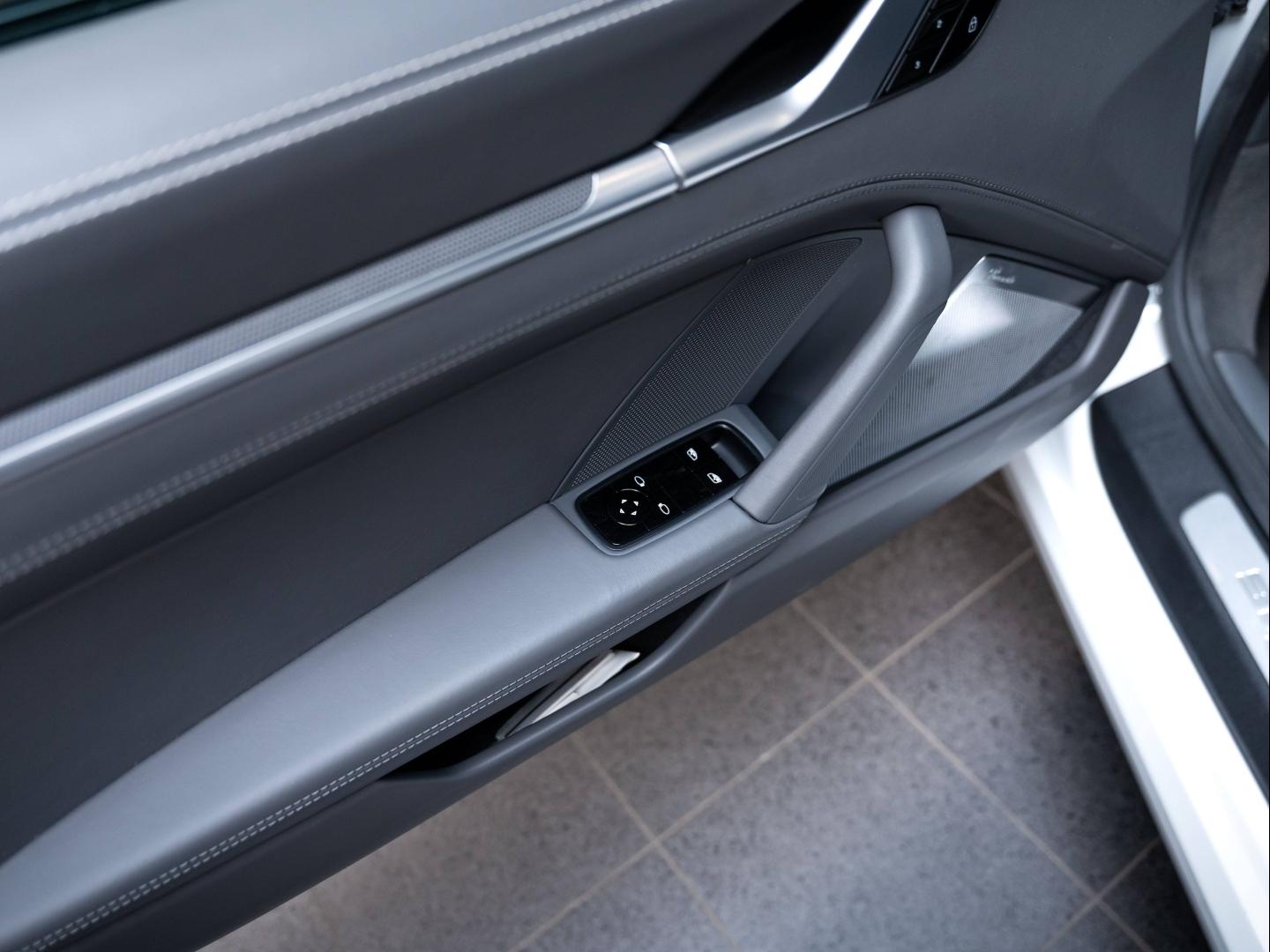 Voitures occasions PORSCHE 911 Coupe Carrera 4S Champagne-au-Mont-d'Or
