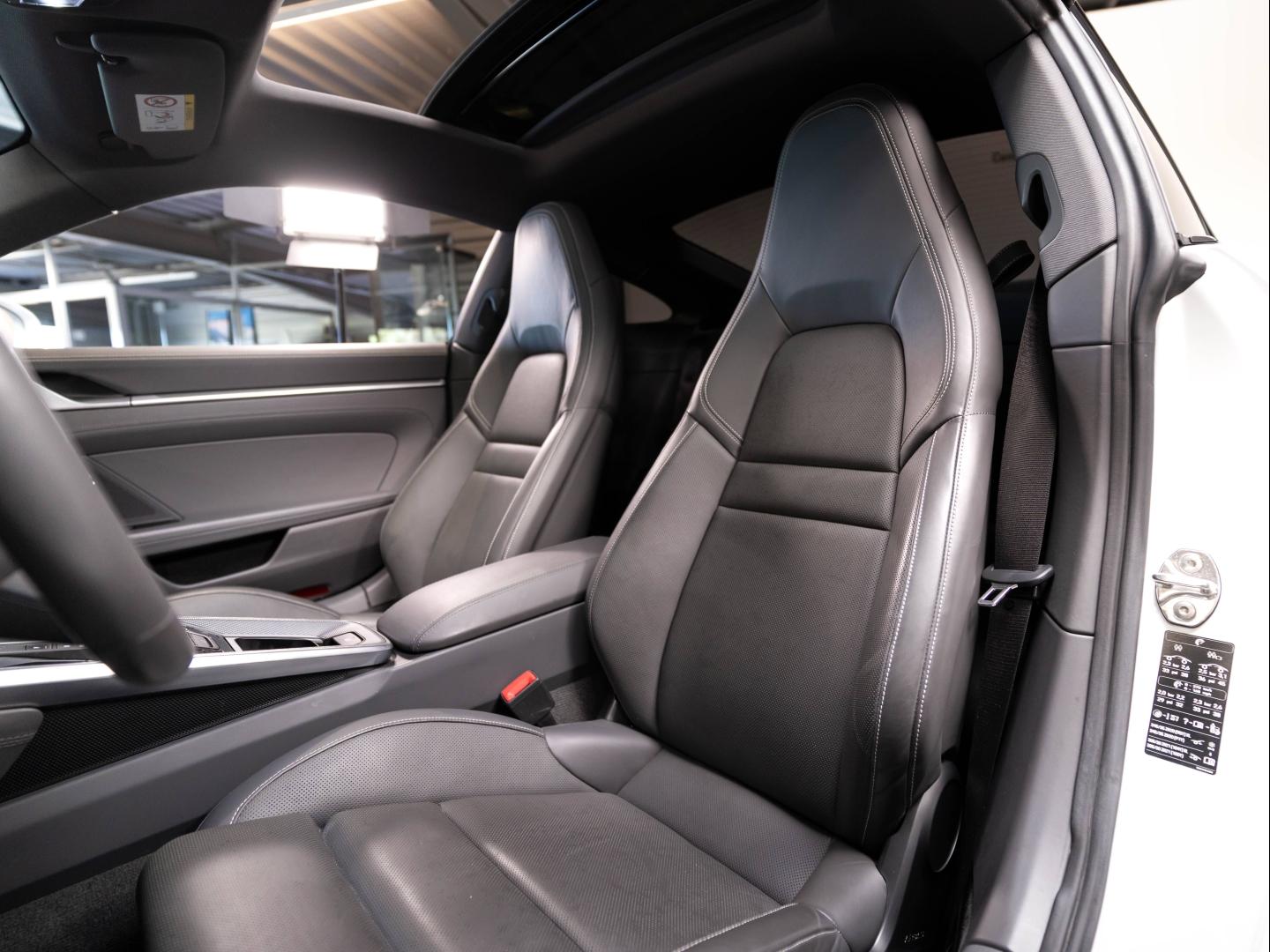 Voitures occasions PORSCHE 911 Coupe Carrera 4S Champagne-au-Mont-d'Or