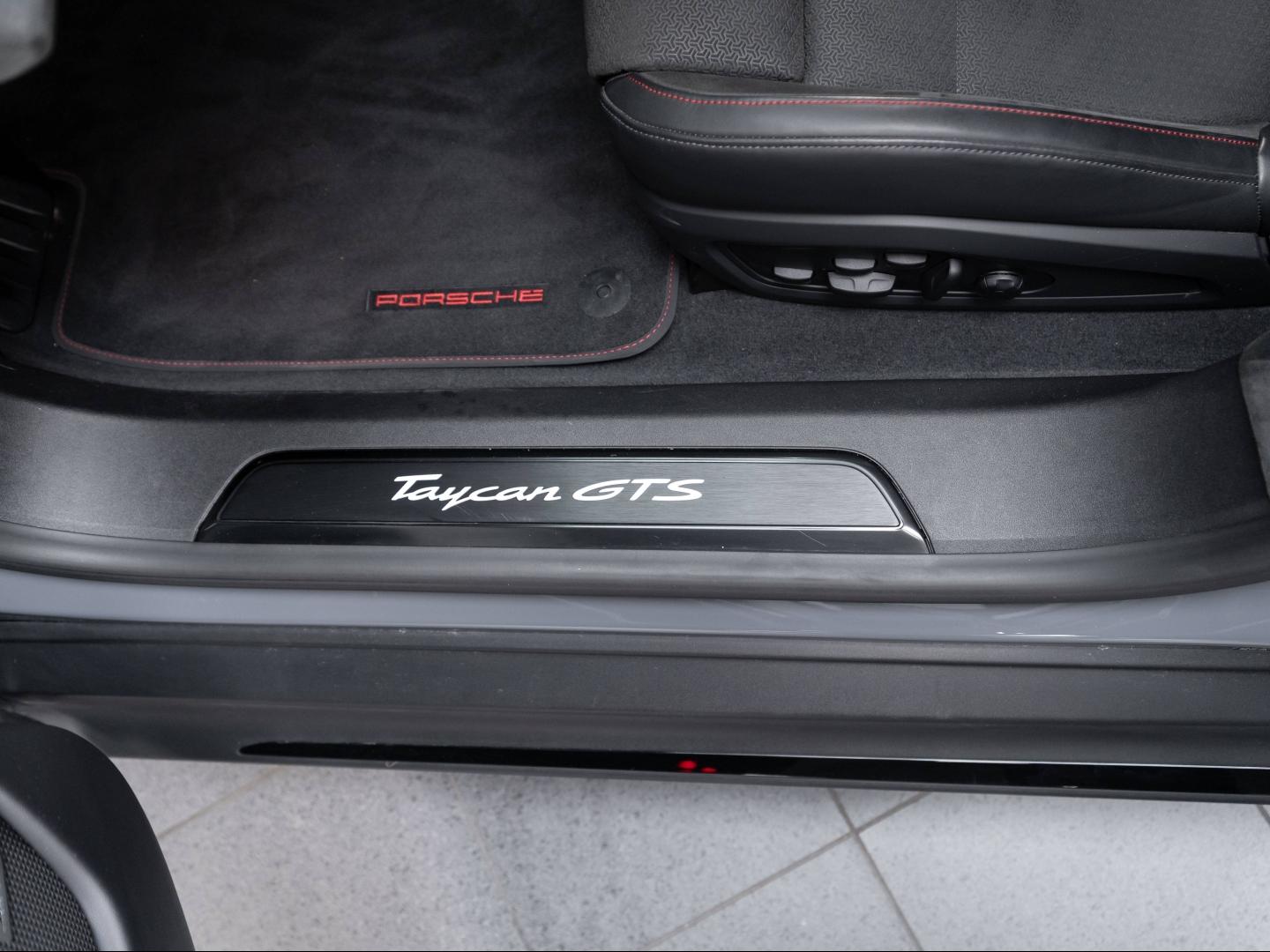 Voitures occasions PORSCHE Taycan Sport Turismo GTS Champagne-au-Mont-d'Or