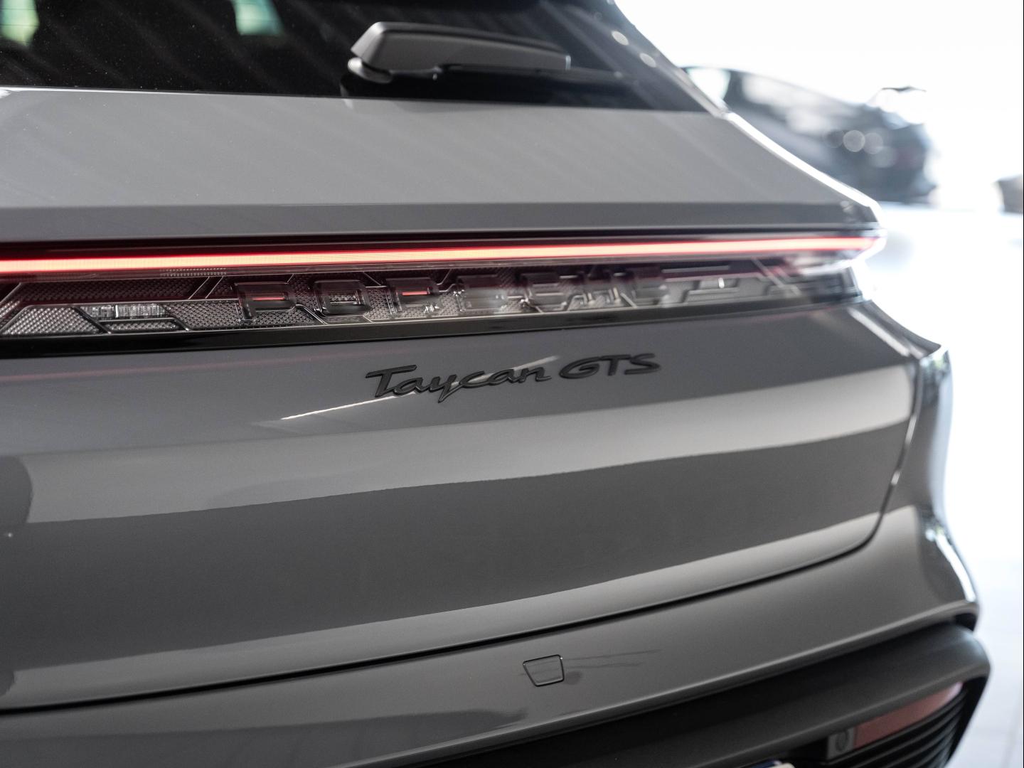 Voitures occasions PORSCHE Taycan Sport Turismo GTS Champagne-au-Mont-d'Or