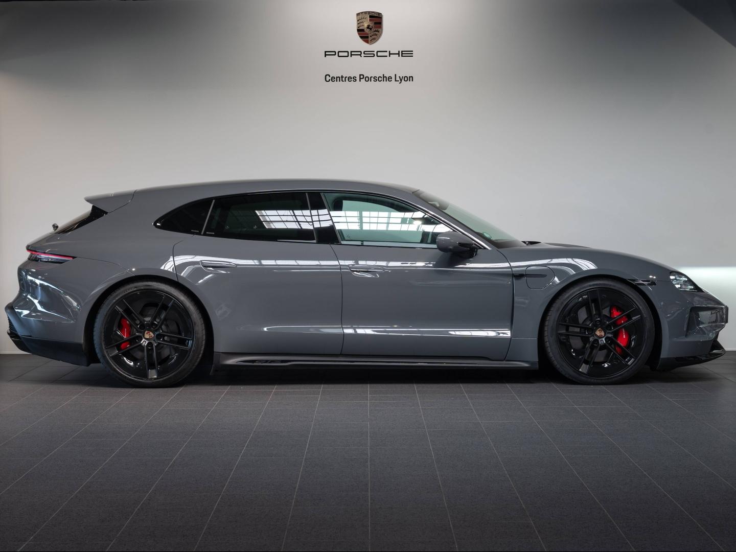 Voitures occasions PORSCHE Taycan Sport Turismo GTS Champagne-au-Mont-d'Or