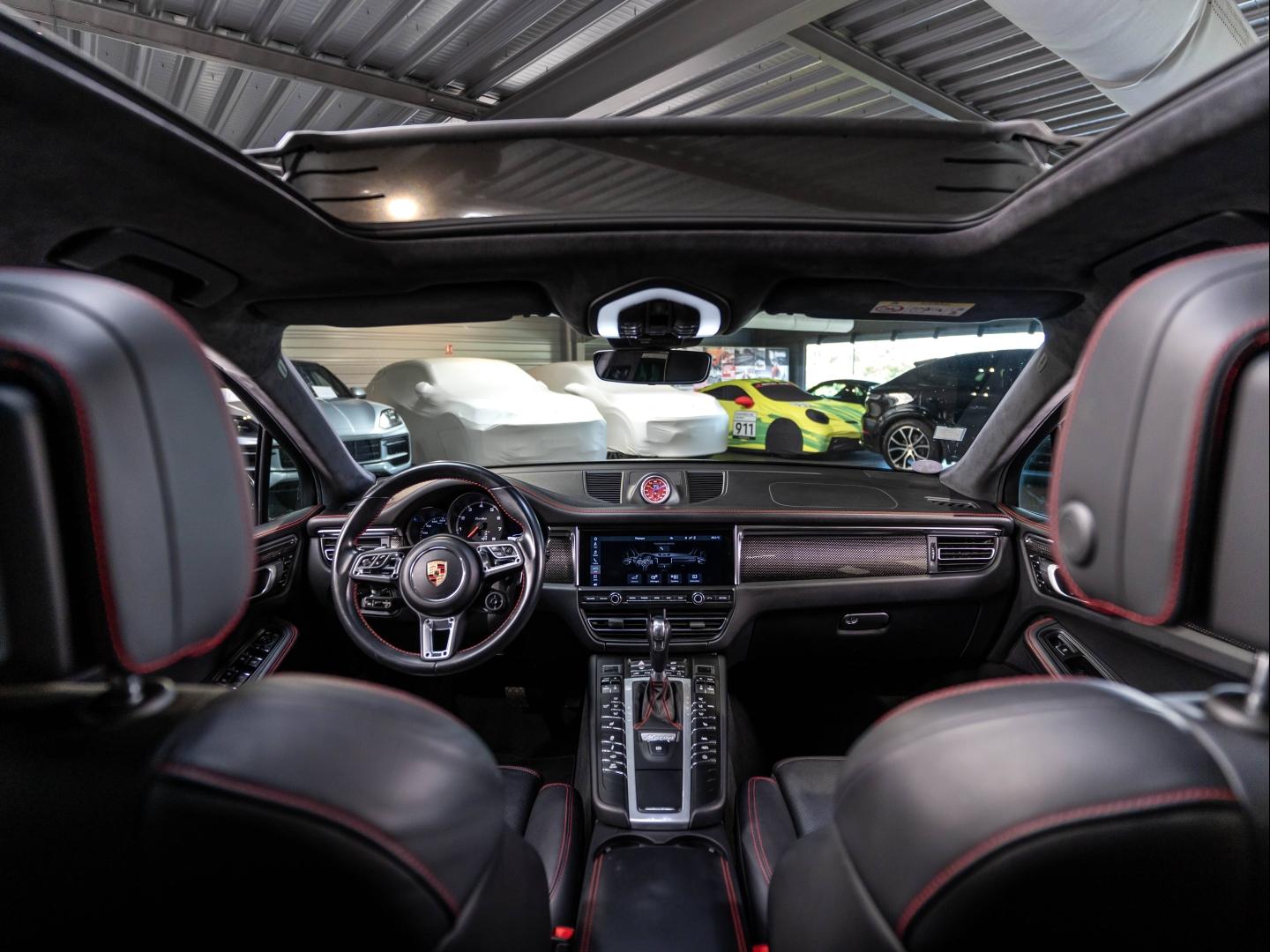 Voitures occasions PORSCHE MACAN Turbo Champagne-au-Mont-d'Or
