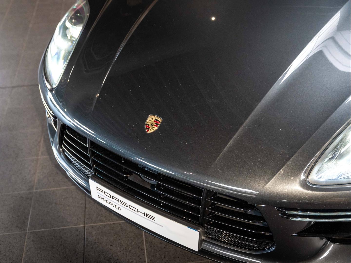 Voitures occasions PORSCHE MACAN Turbo Champagne-au-Mont-d'Or