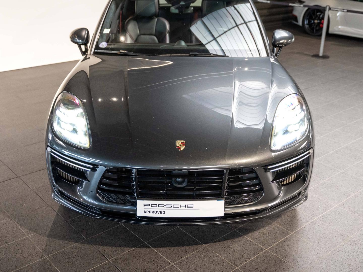Voitures occasions PORSCHE MACAN Turbo Champagne-au-Mont-d'Or