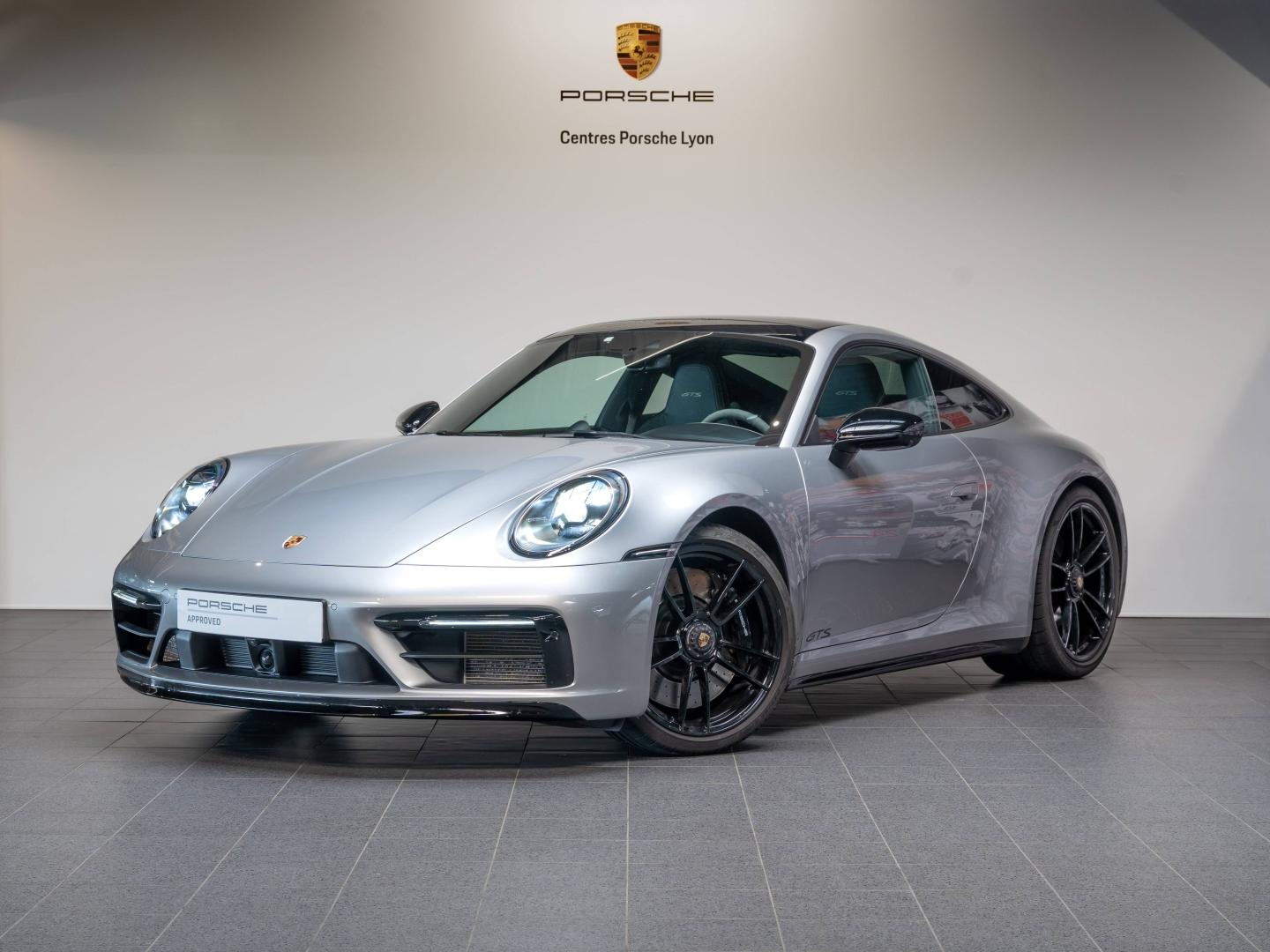 PORSCHE 911 Coupe