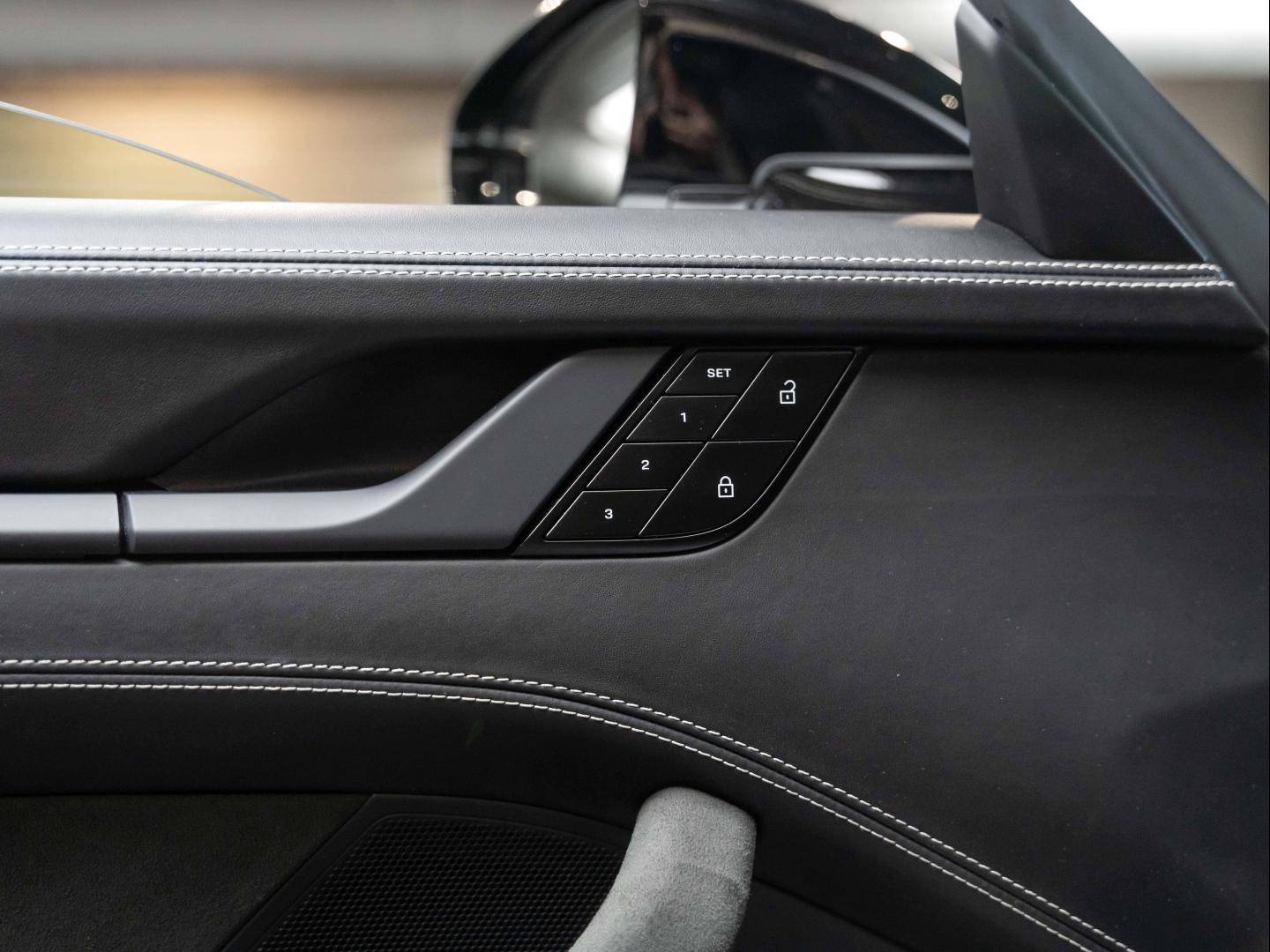 Voitures occasions PORSCHE 911 Coupe Carrera S Champagne-au-Mont-d'Or