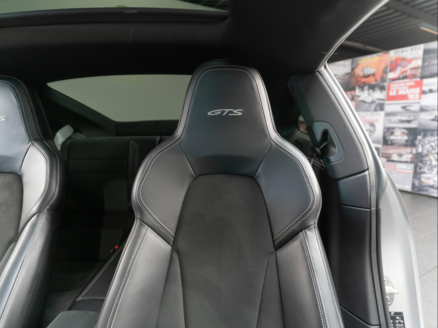 Voitures occasions PORSCHE 911 Coupe Carrera S Champagne-au-Mont-d'Or