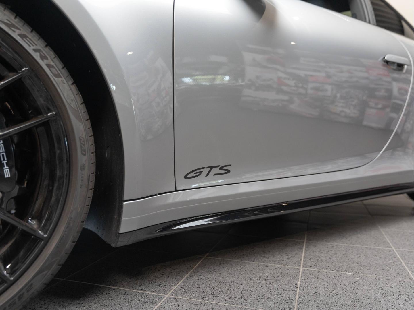 Voitures occasions PORSCHE 911 Coupe Carrera S Champagne-au-Mont-d'Or