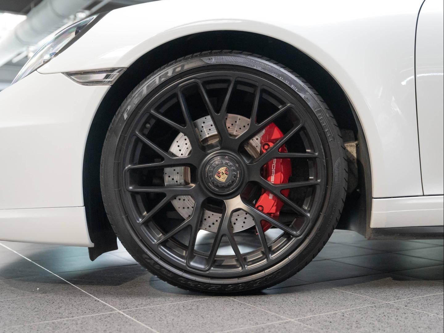 Voitures occasions PORSCHE 911 Coupe GTS Champagne-au-Mont-d'Or