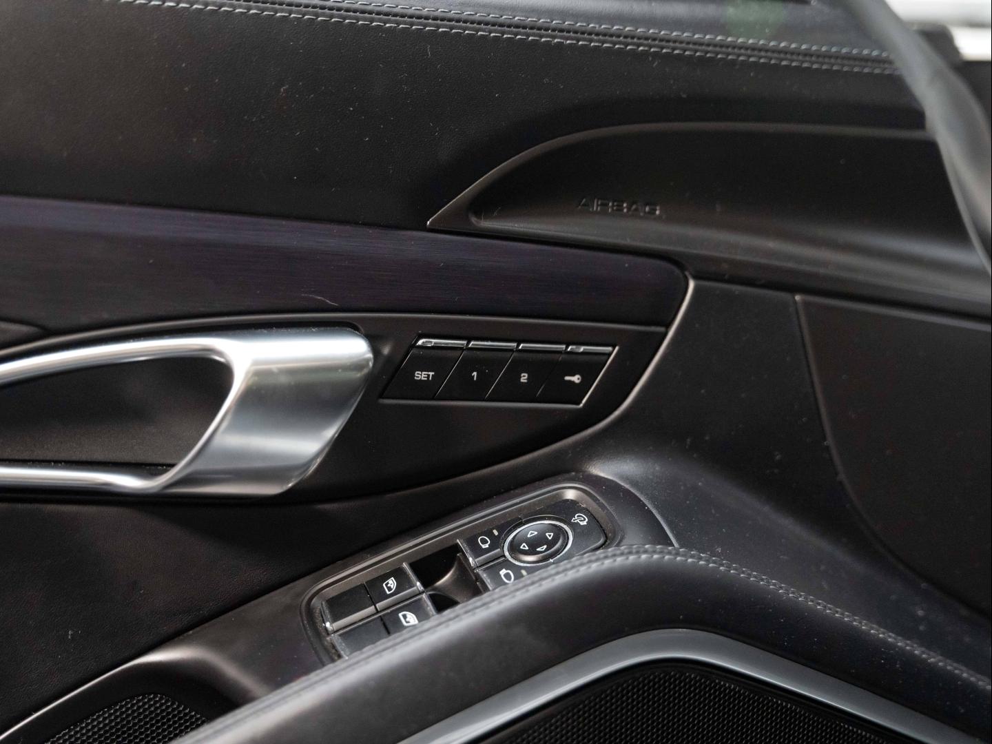 Voitures occasions PORSCHE 911 Coupe GTS Champagne-au-Mont-d'Or