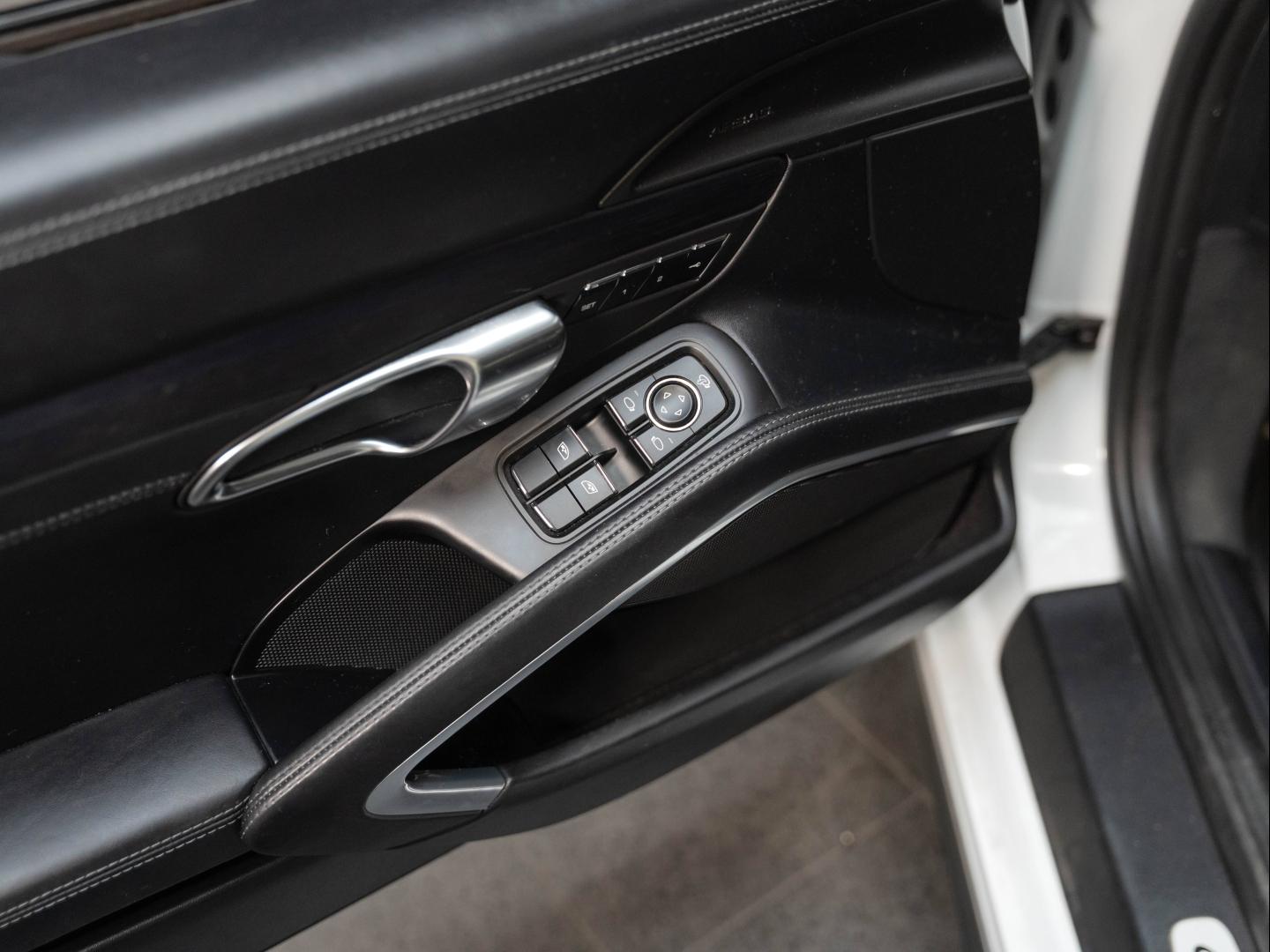 Voitures occasions PORSCHE 911 Coupe GTS Champagne-au-Mont-d'Or