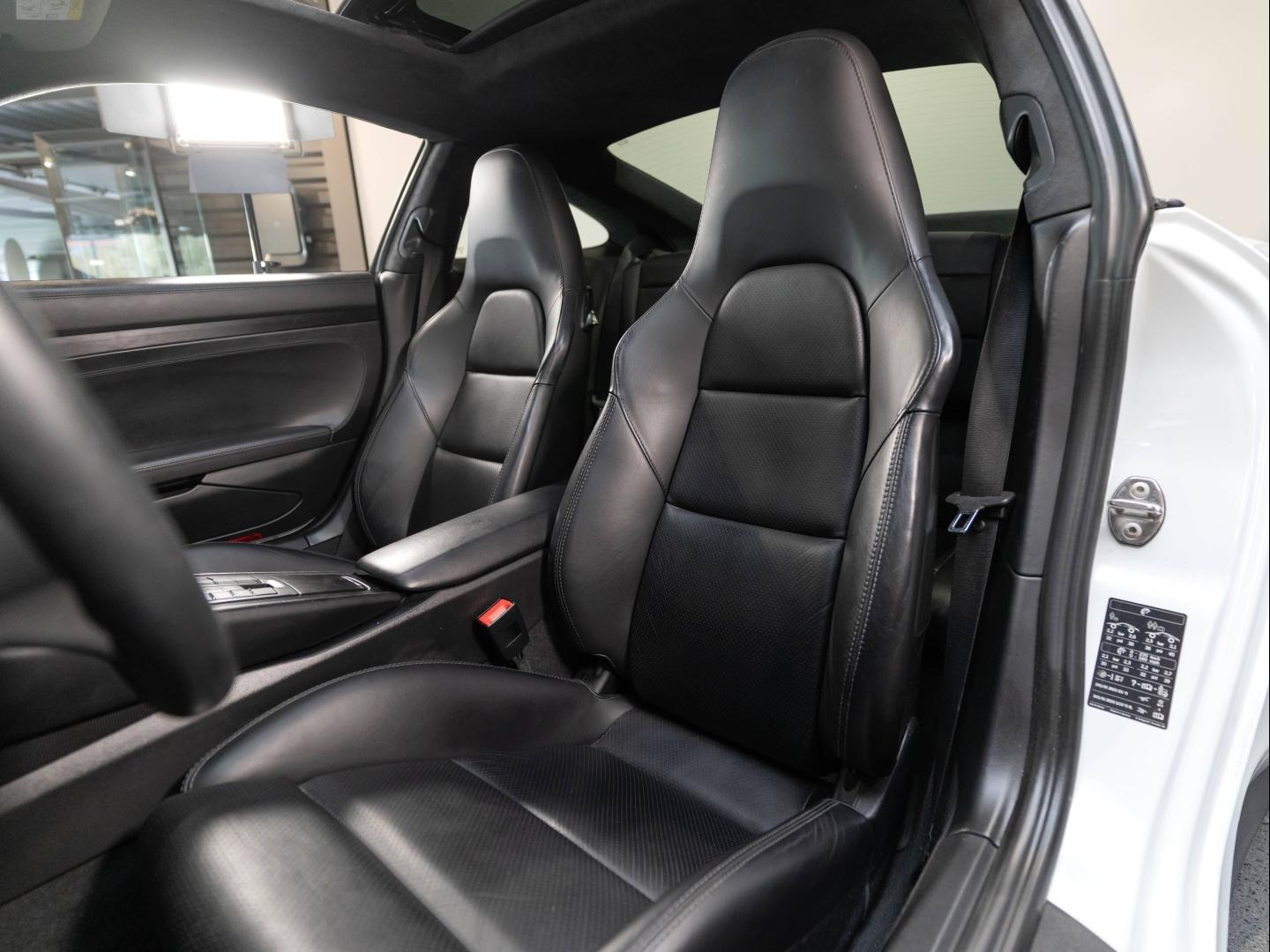 Voitures occasions PORSCHE 911 Coupe GTS Champagne-au-Mont-d'Or